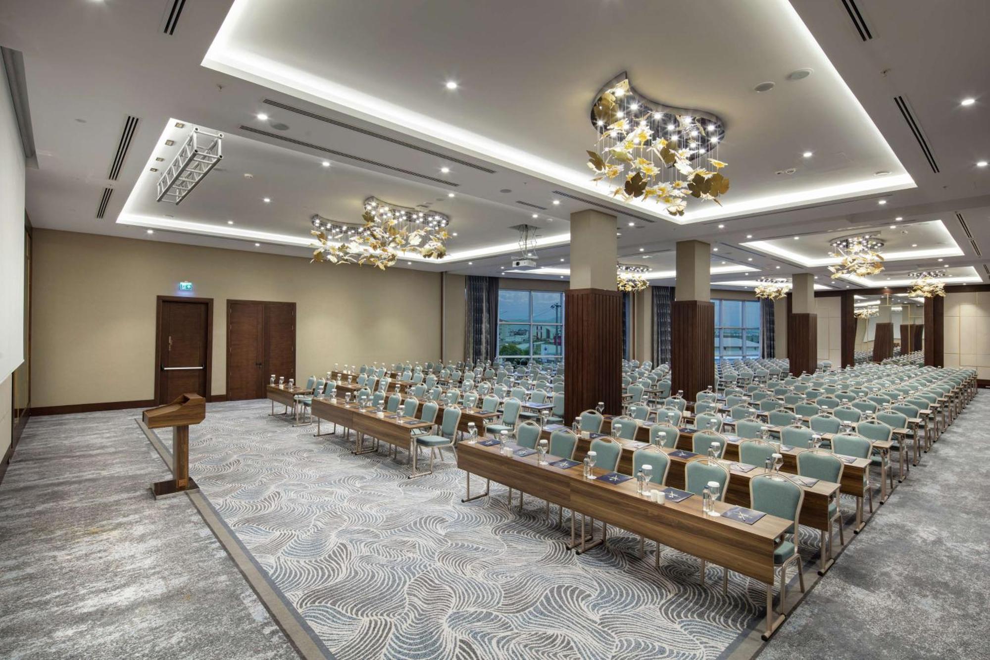 Doubletree By Hilton Afyonkarahisar Hotel Buitenkant foto